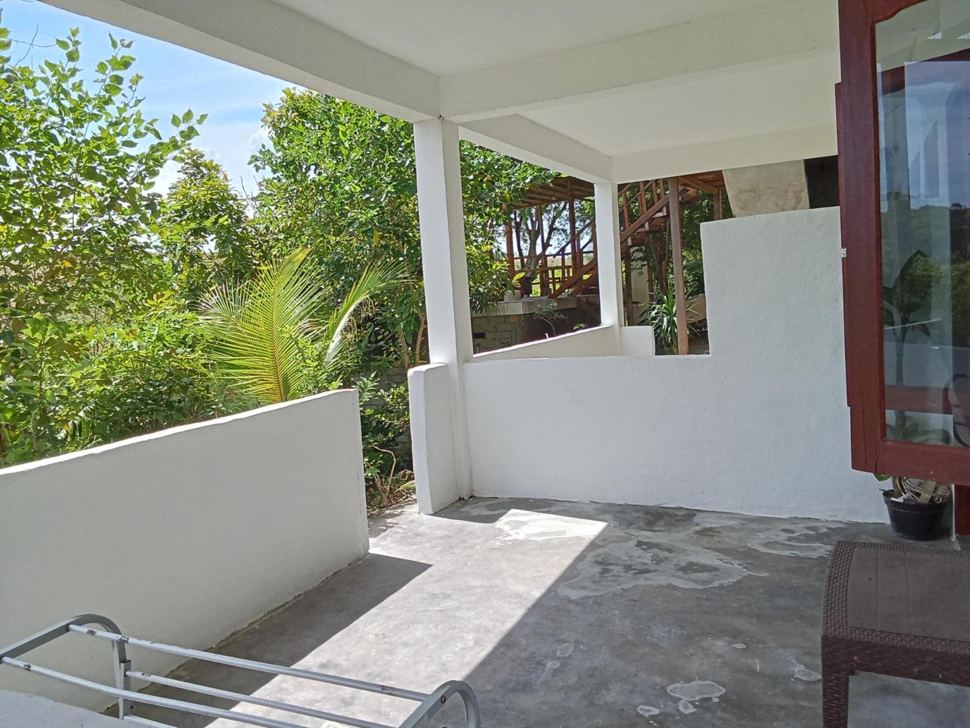 Feby'S Homestay Ekas Habitación foto
