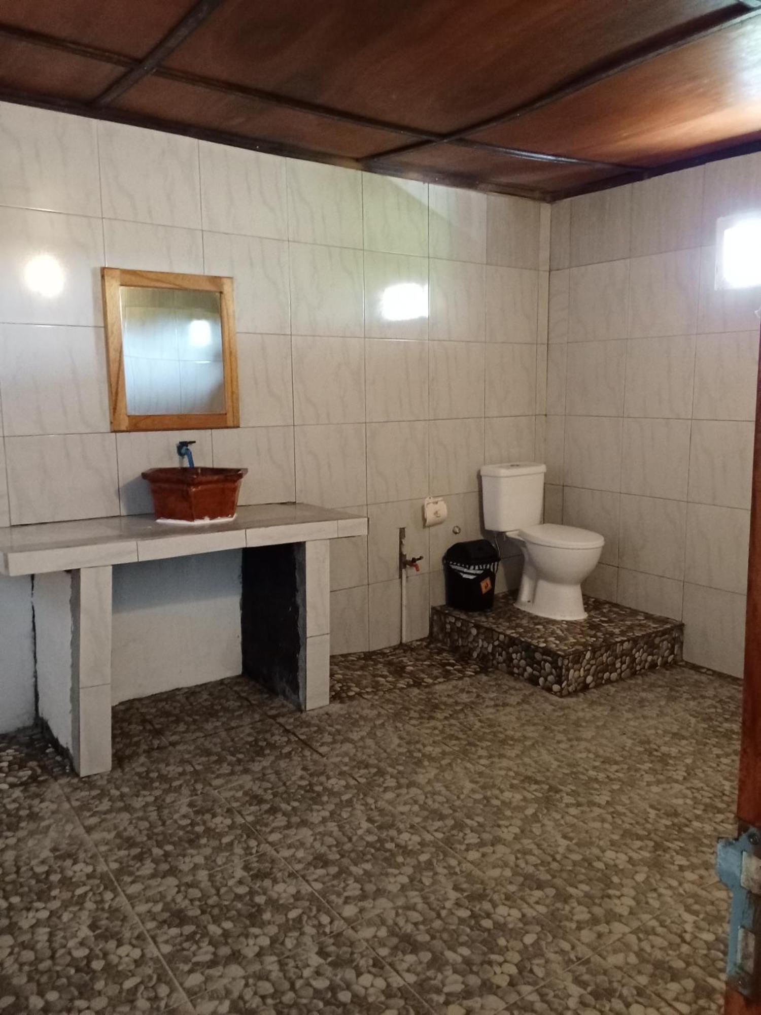 Feby'S Homestay Ekas Habitación foto