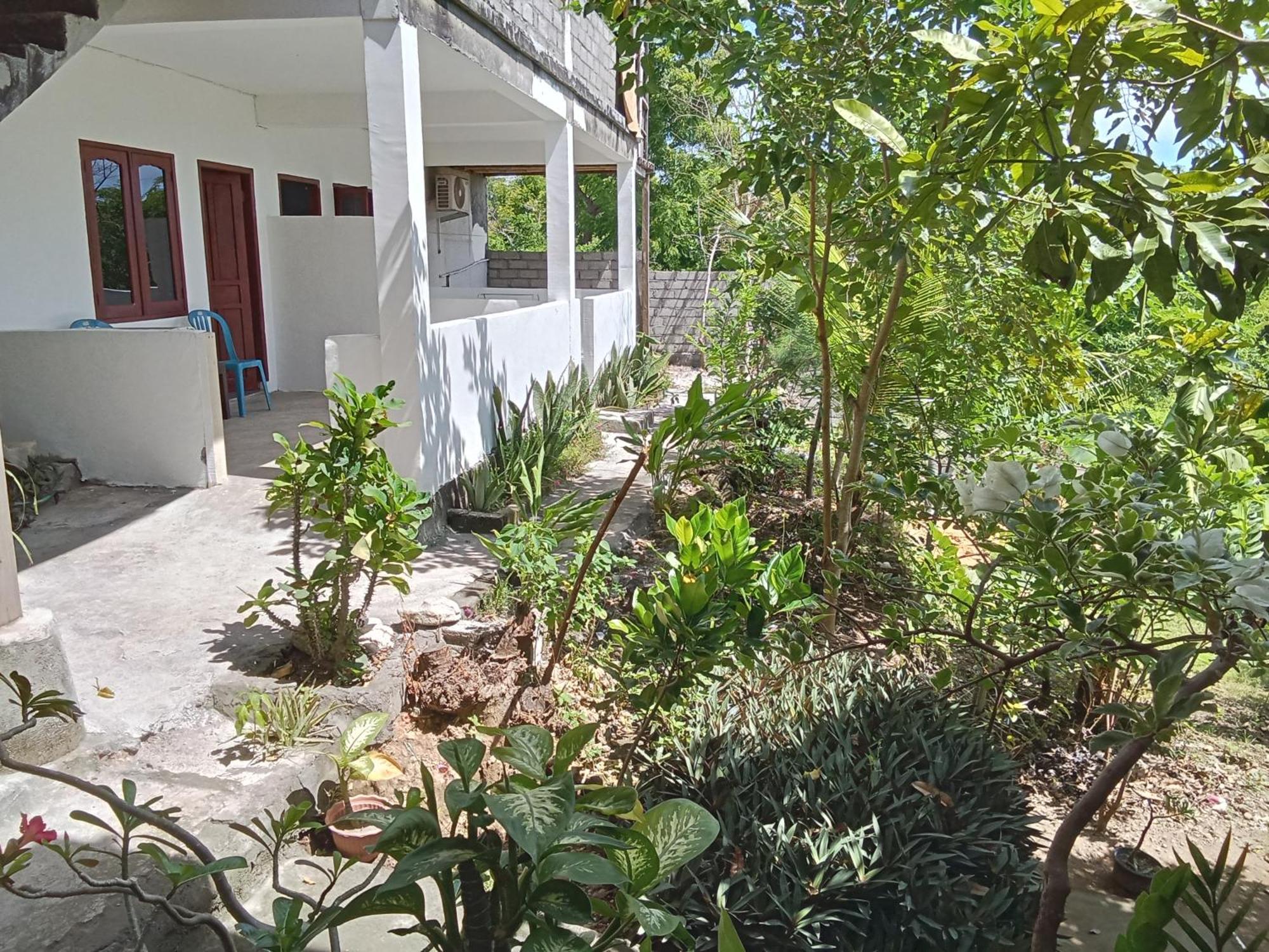 Feby'S Homestay Ekas Habitación foto